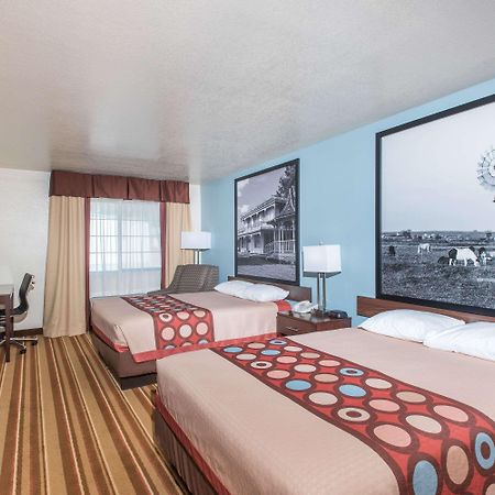 Super 8 By Wyndham Claremore Ok Luaran gambar