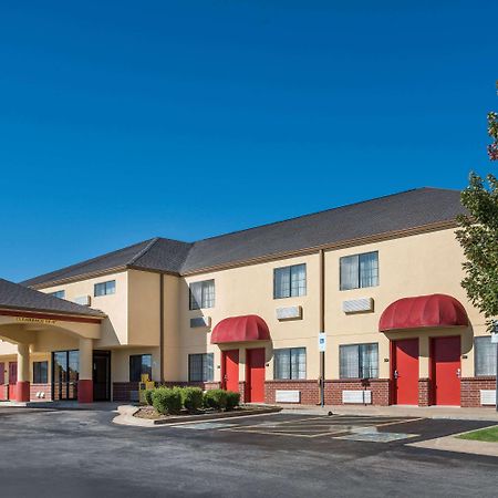 Super 8 By Wyndham Claremore Ok Luaran gambar