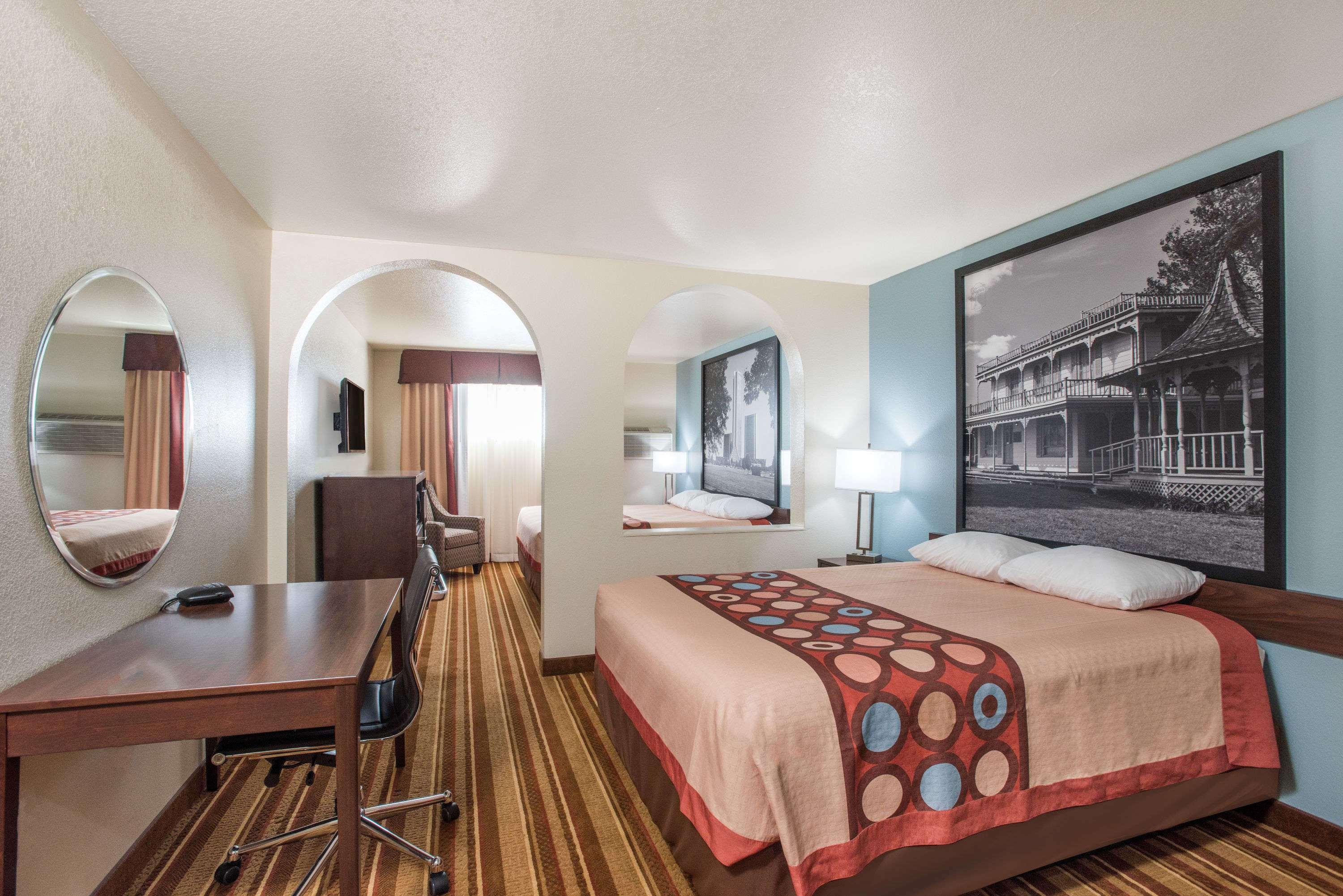 Super 8 By Wyndham Claremore Ok Luaran gambar